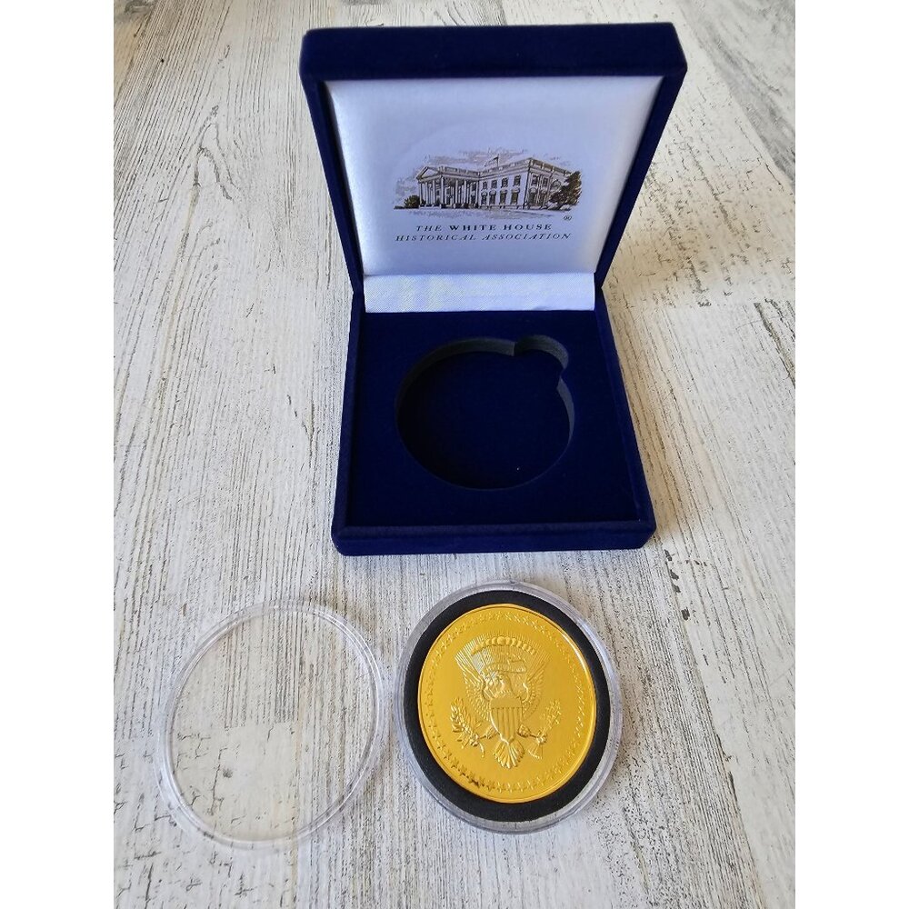 White House gold coin eagle‎ historical association